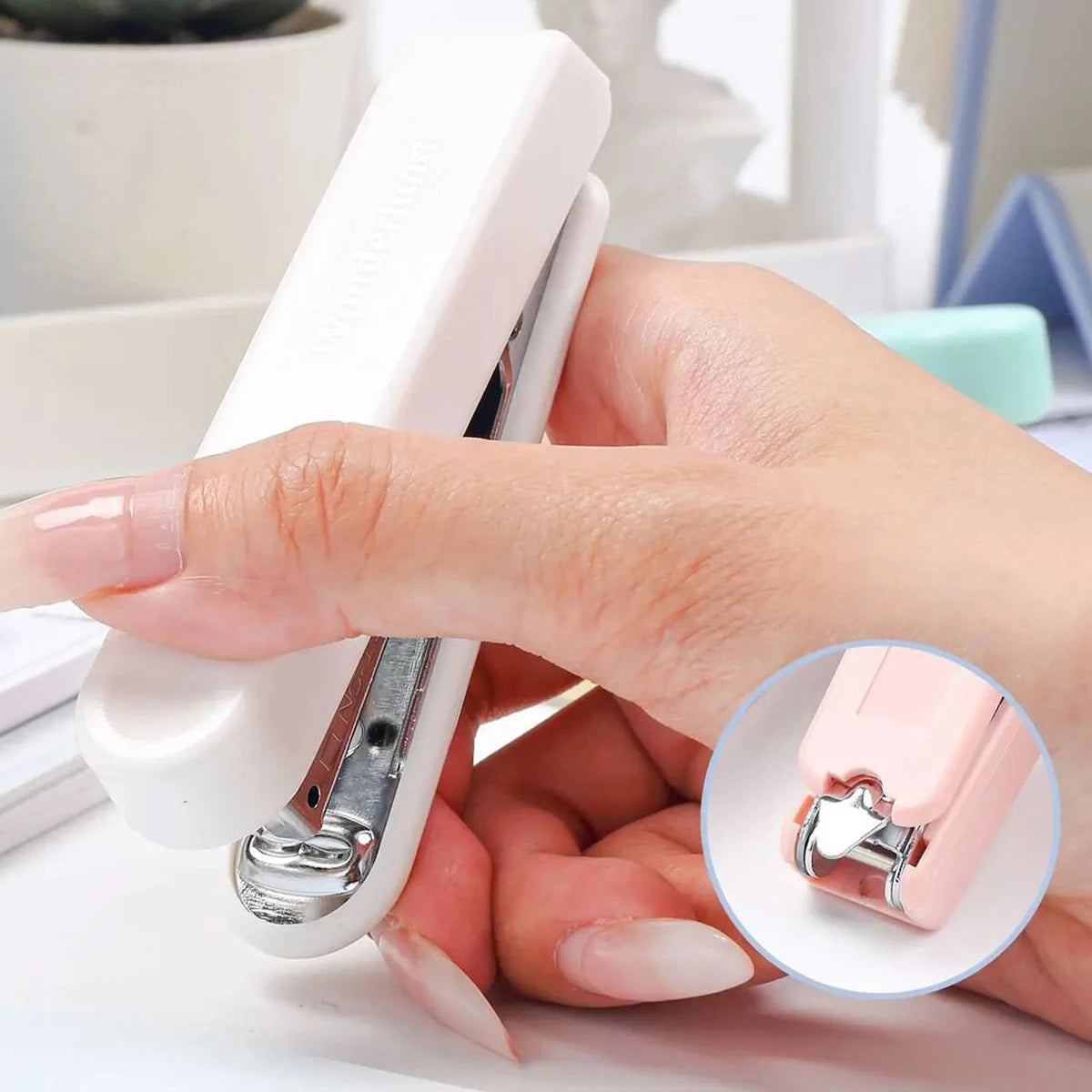 MacaronPress Pastel Thumb-Press Stapler – 10-Page Capacity
