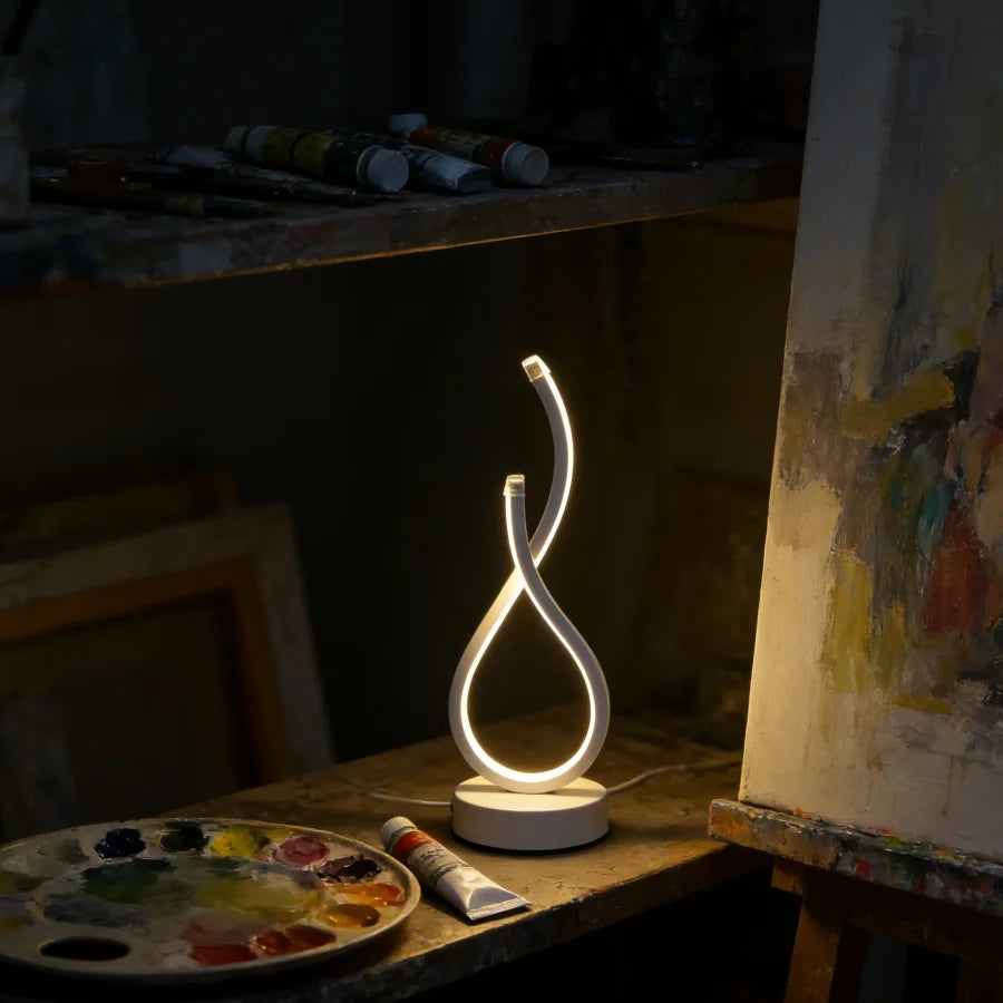 1PC Creative Modern Elegant White LOVE Gesture Desktop Lamp, USB Power Supply - Three-color Lighting, Suitable for Various Occas