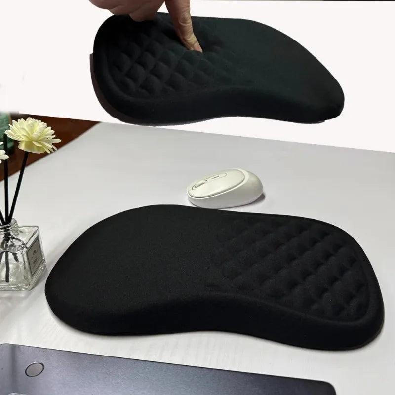 Ergonomic mouse pad