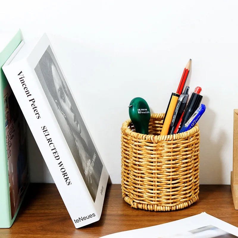 Stationery Storage Tube Circular Desktop Creative Pen Container Handmade Rattan Multi-purpose Pen Holder